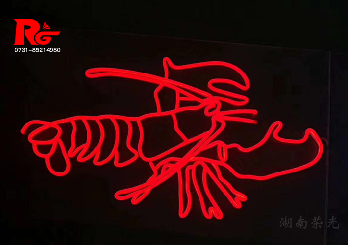 �LɳС���r�޺��