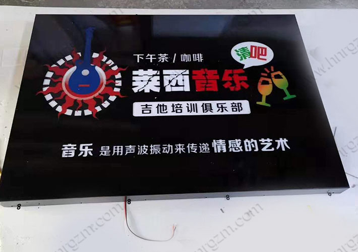 �Lɳ�U�՘���